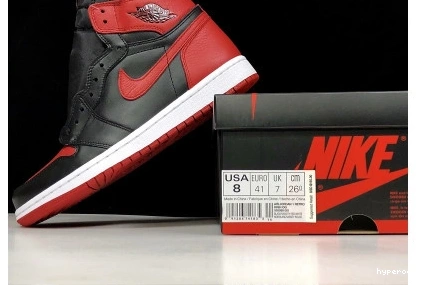 Hyperoad RED MENS JORDAN HIGH 1 OG RETRO AIR “BANNED” 0819